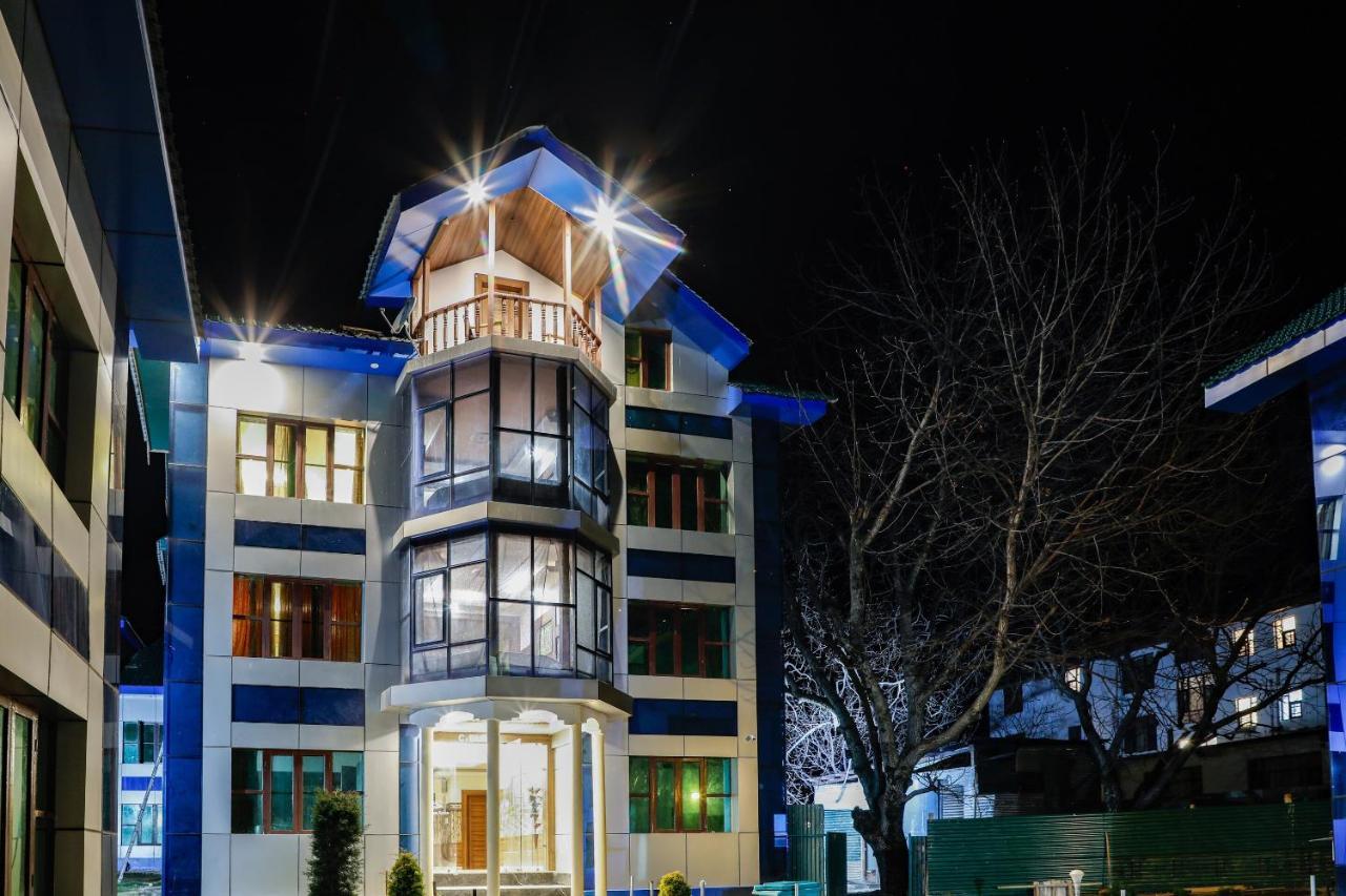 Pahalgam Retreat Hotel Bagian luar foto