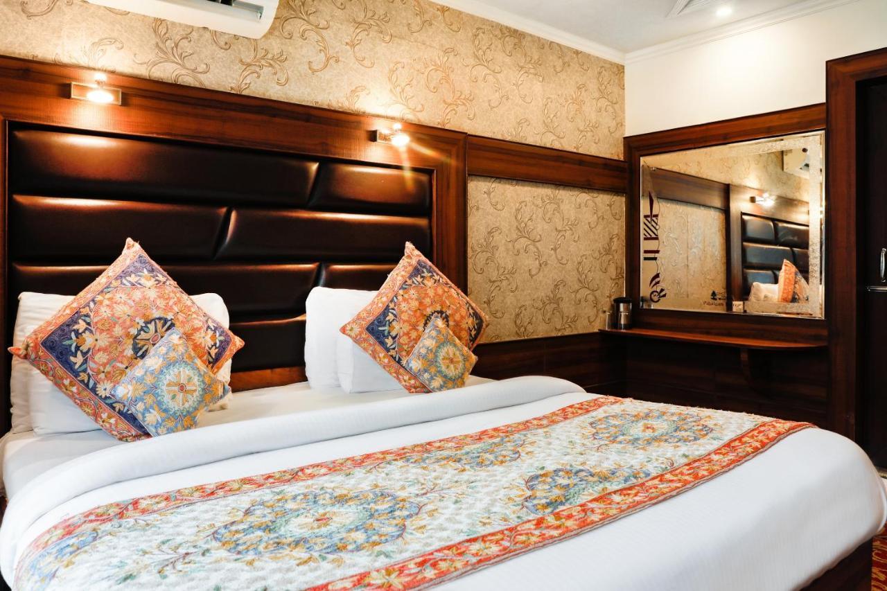 Pahalgam Retreat Hotel Bagian luar foto
